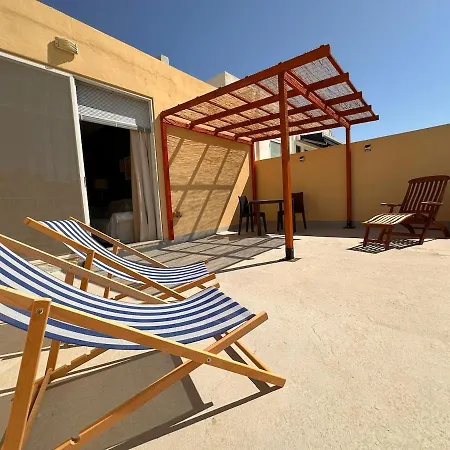 Lägenhet Penthouse With Large Terrace Sliema