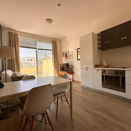 Lägenhet Penthouse With Large Terrace Sliema