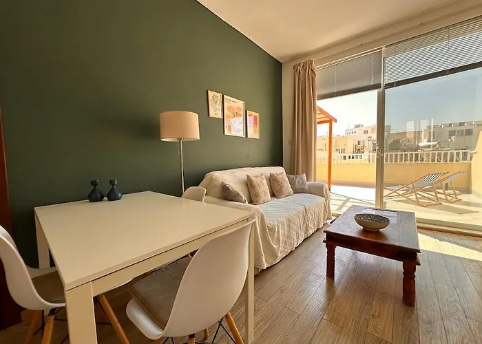 Penthouse With Large Terrace Apartman *